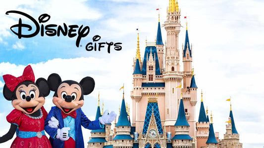 Image of Micky and Minnie Mouse in front of the Disney Castle.