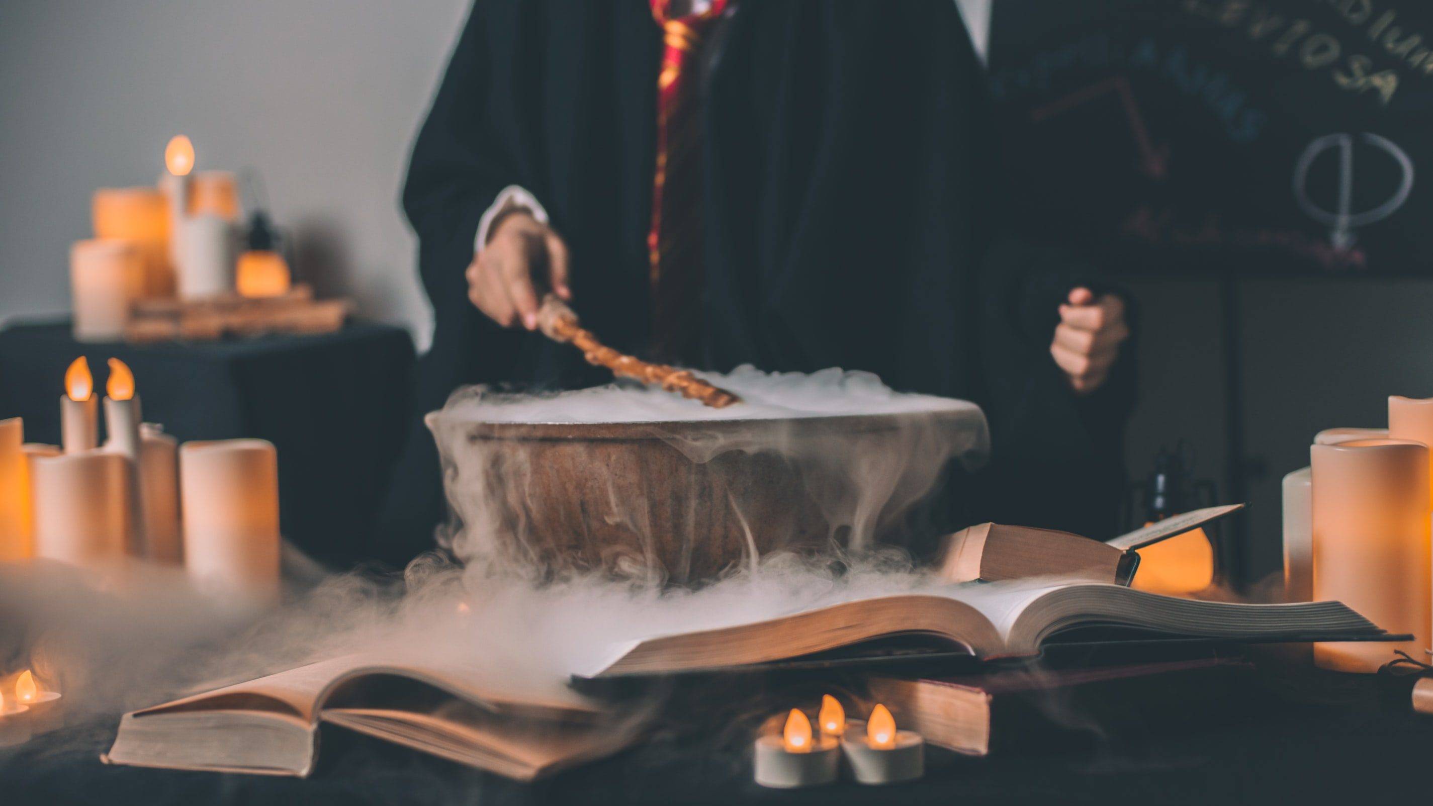 Don’t know what to Get A Harry Potter Fan? 10 Unforgettably Magical Harry Potter Gifts