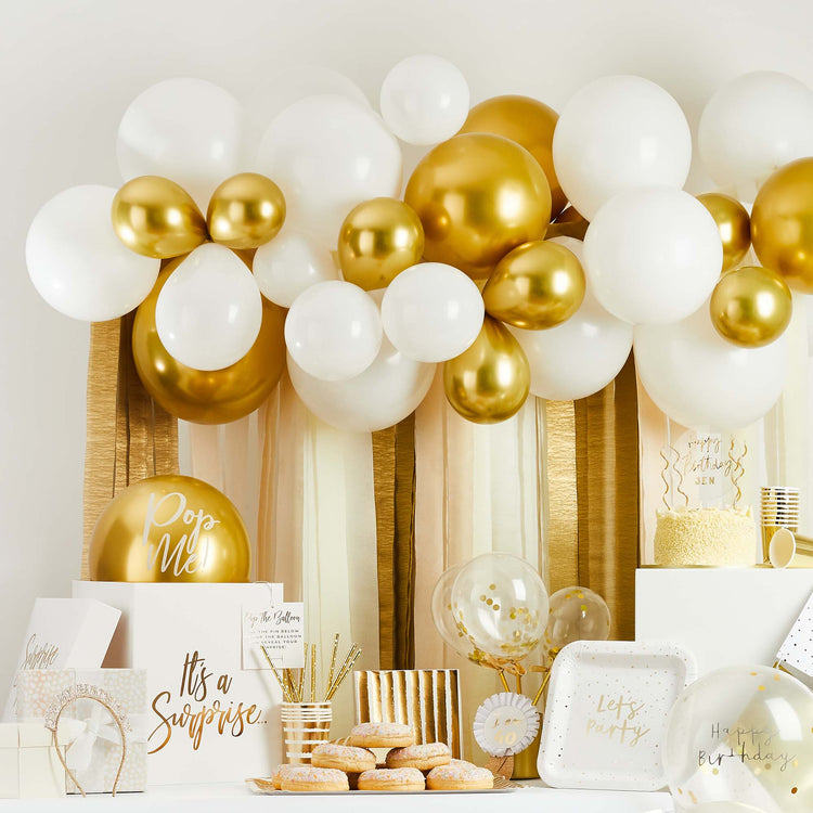 Metallic Mix Up Gold Metallic Balloon & Streamer Backdrop Kit