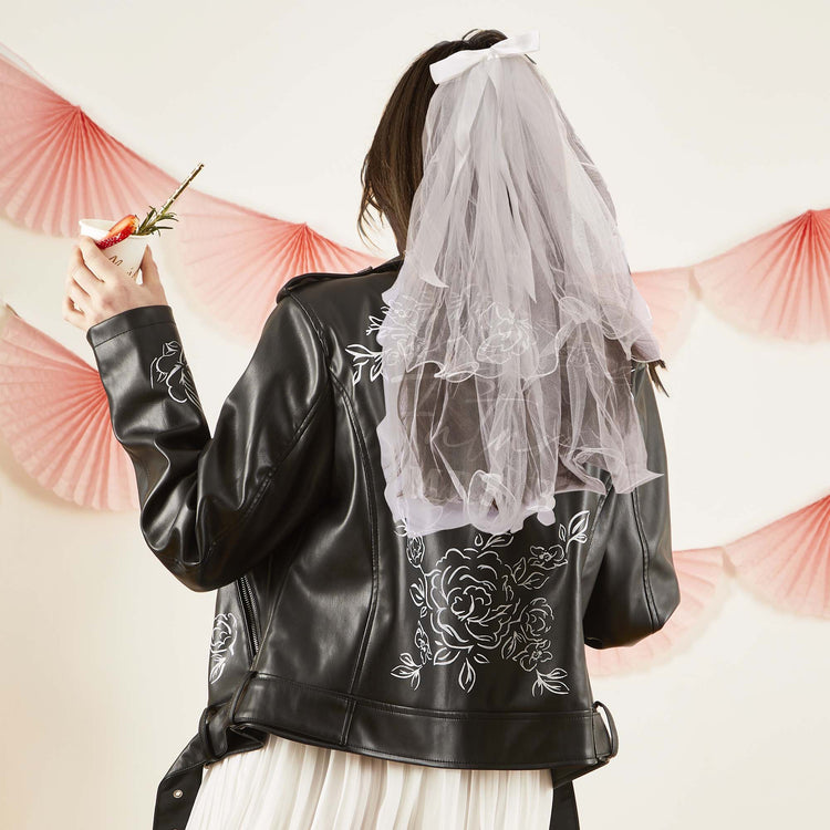 Bride to be White Bow & Veil