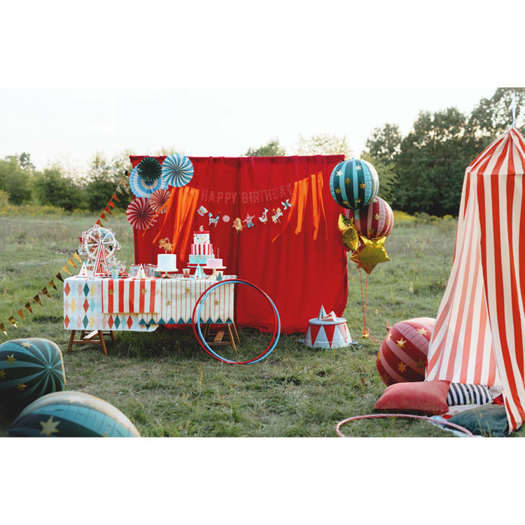 Circus Paper Table Cover Diamond Print