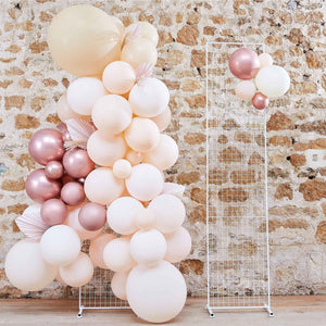 A Touch of Pampas Backdrop White Grid Wire 2m