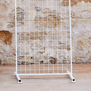 A Touch of Pampas Backdrop White Grid Wire 2m