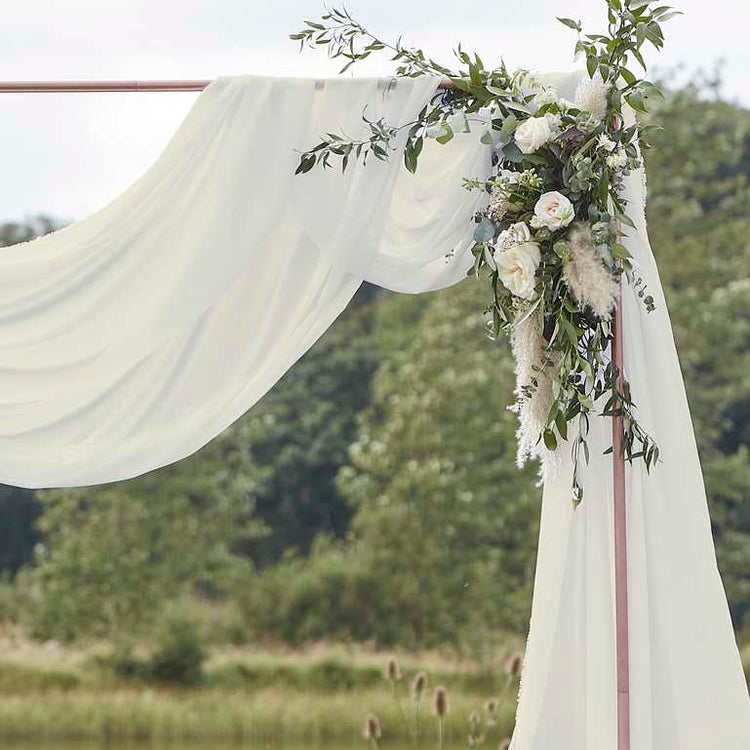 A Touch of Pampas Draping Ivory