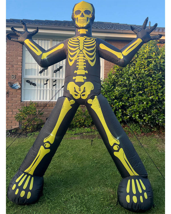 Skeleton Lawn Inflatable Decoration 3m