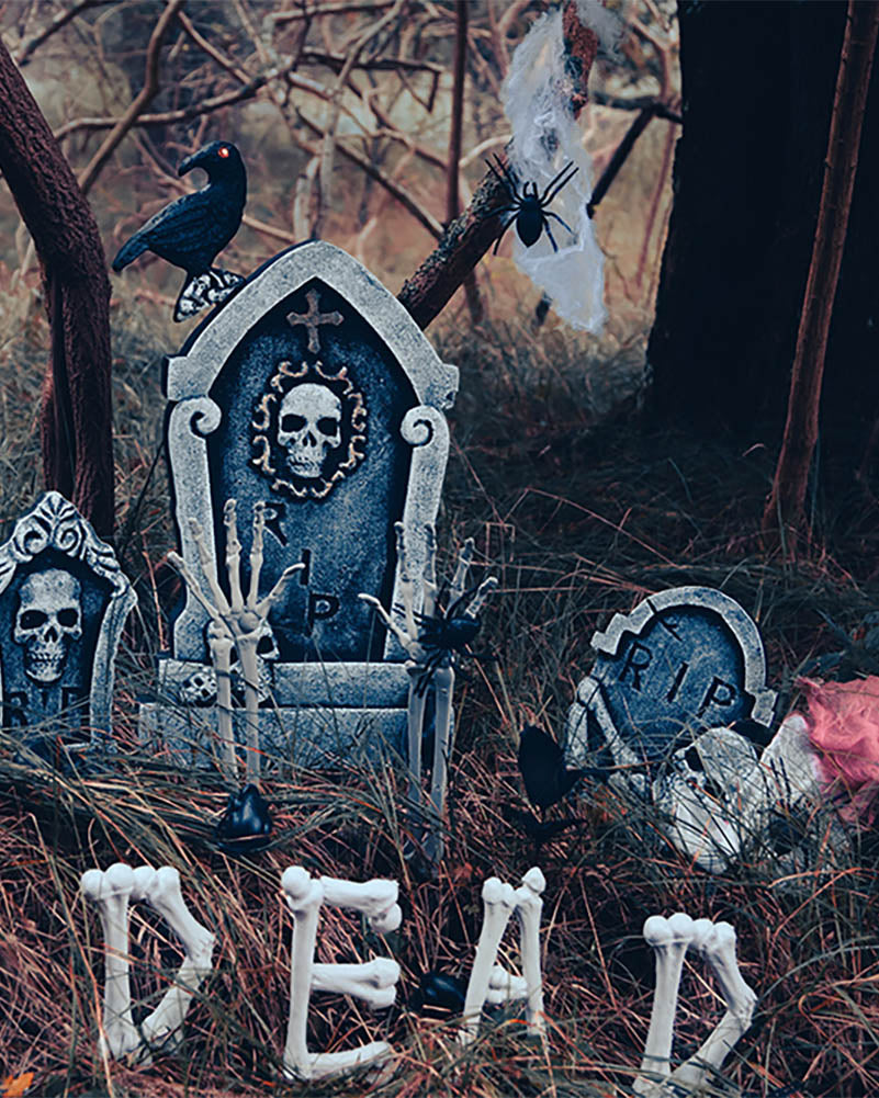 Graveyard Halloween Decoration Set