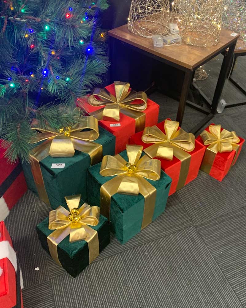 Christmas Velvet Presents Green and Gold 3 Piece