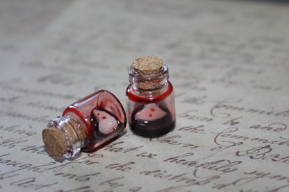 Tooth Specimen in Blood Vial Prop