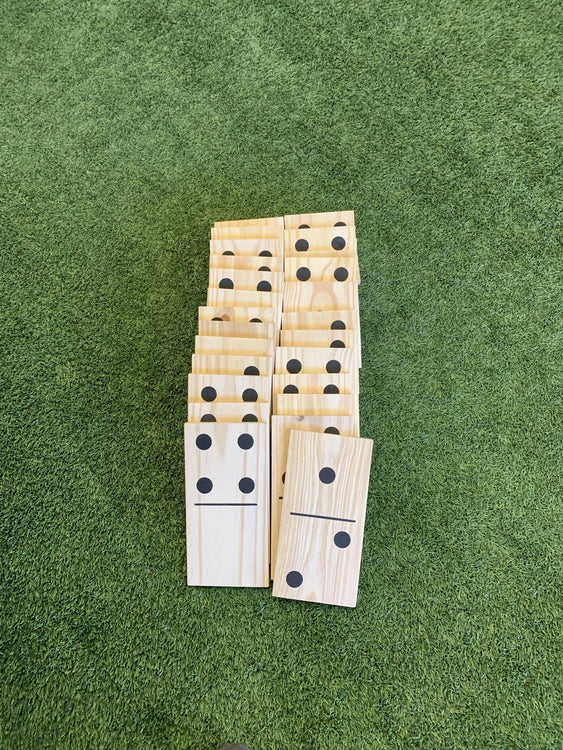 Giant Outdoor Dominoes Game Set with 28 Pieces 15cm