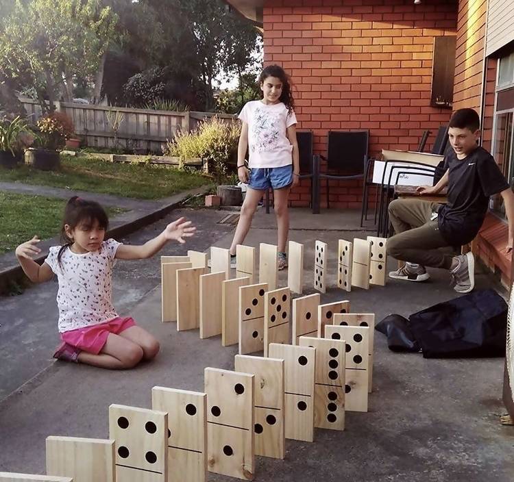 Mega Outdoor Dominoes Game Set with 28 Pieces 30cm