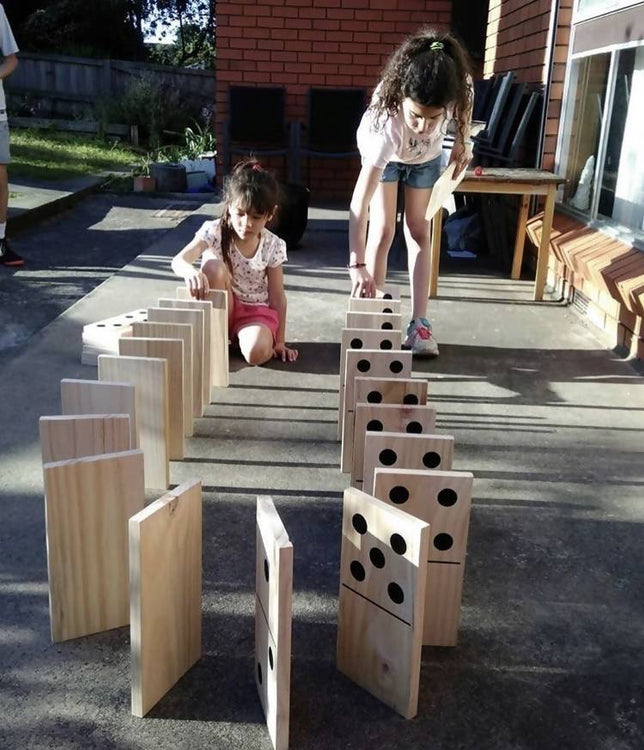 Mega Outdoor Dominoes Game Set with 28 Pieces 30cm