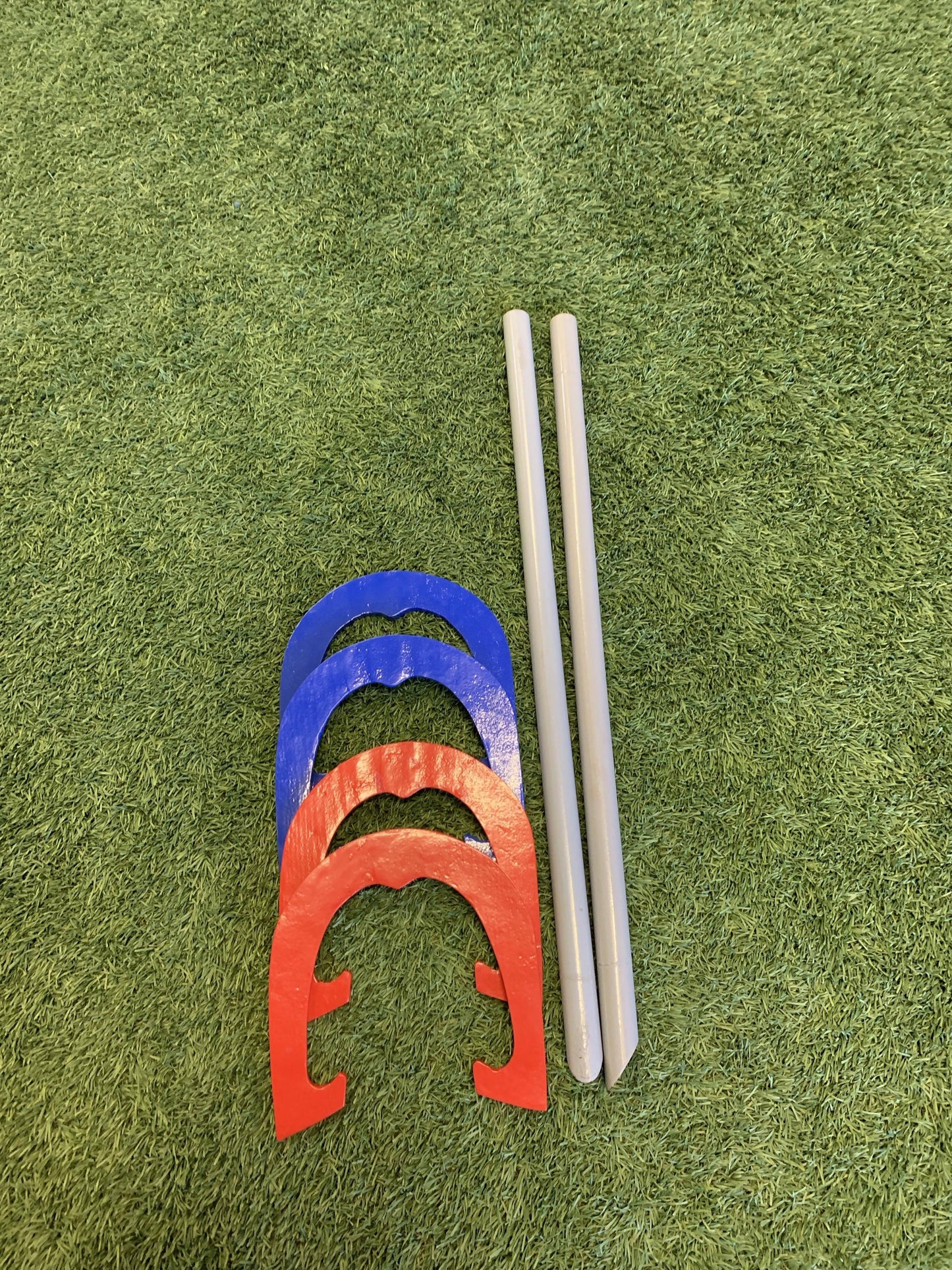 High Quality Red and Blue Metal Horseshoes with Carry Bag