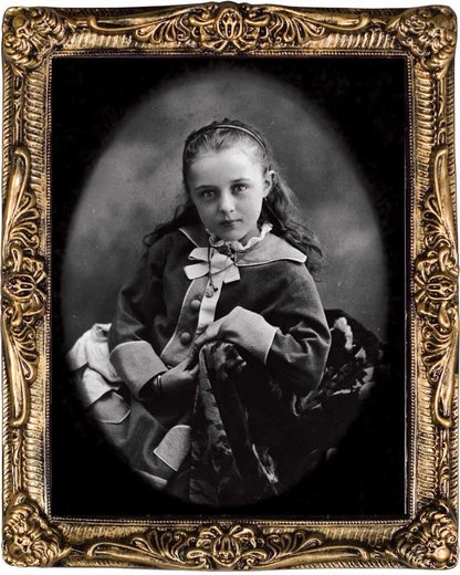 Pretty Possessed Lenticular Portrait 38cm